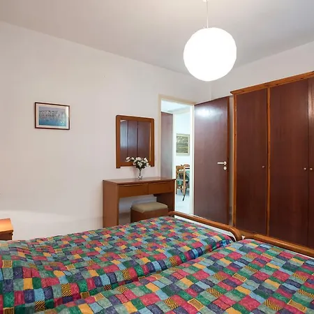 Marinos Apartment